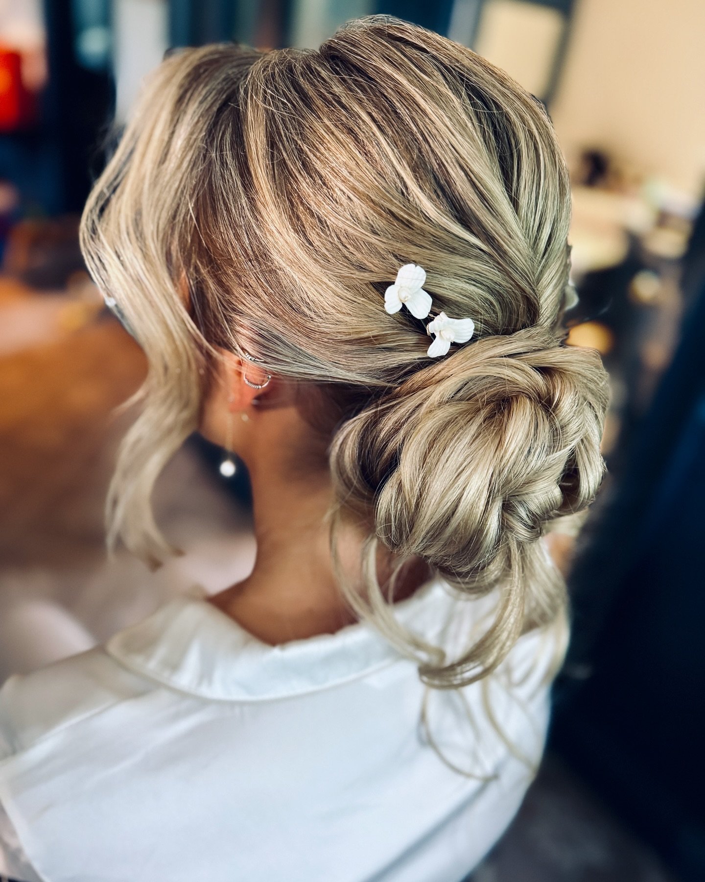 Sometimes it just has to simply be a hair appreciation post first! 

Yesterday went a bit like this 🪄

Magic happens when my brides prep their hair with TLC and follow my pre wedding info ❤️

I loved every minute of creating this up do for my stunni
