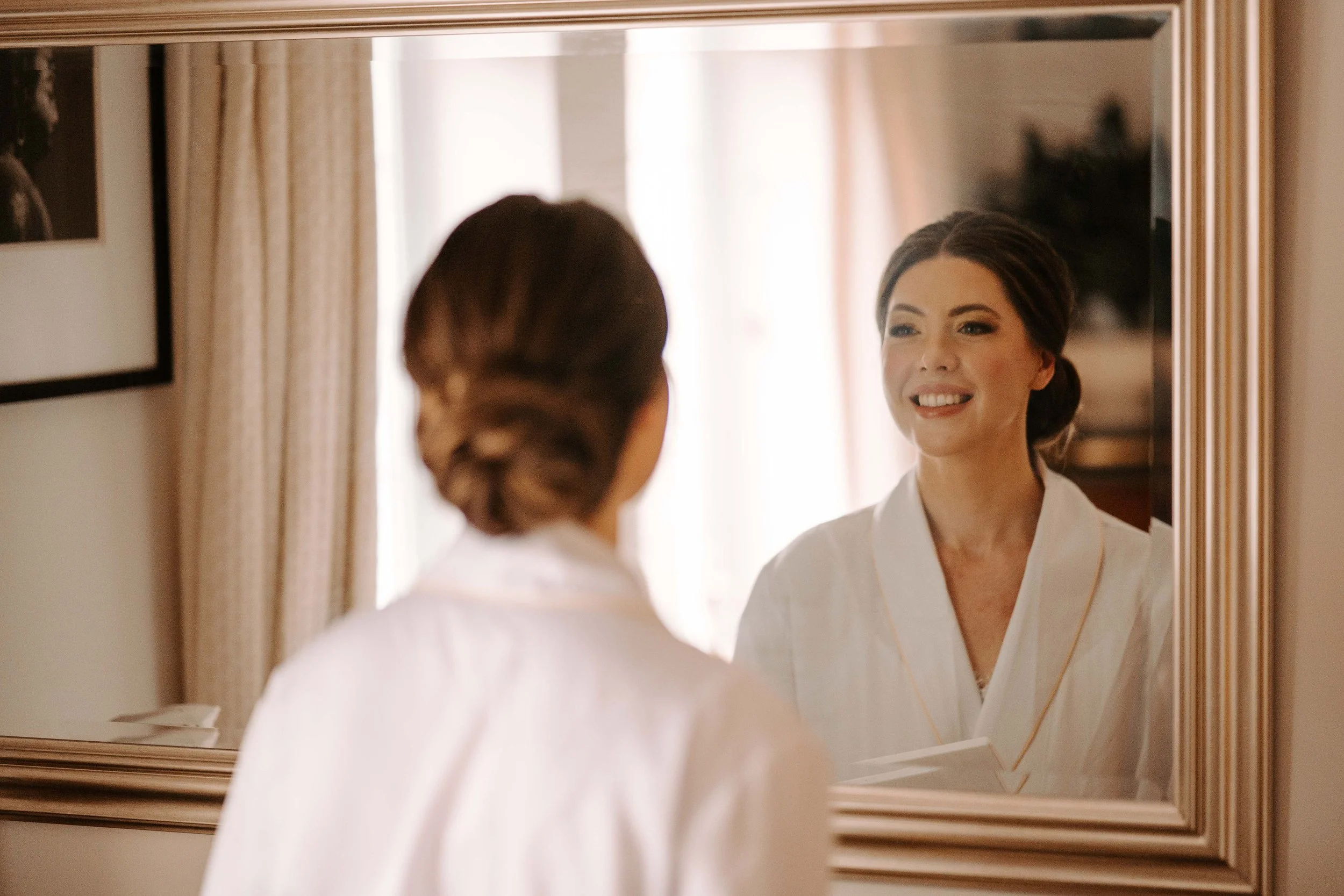 beautiful Jessica on her wedding day! Iamge by Ollie Glover photography