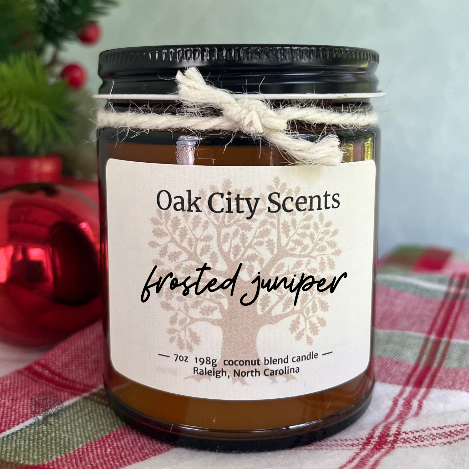 Frosted Juniper Scented Candle.png