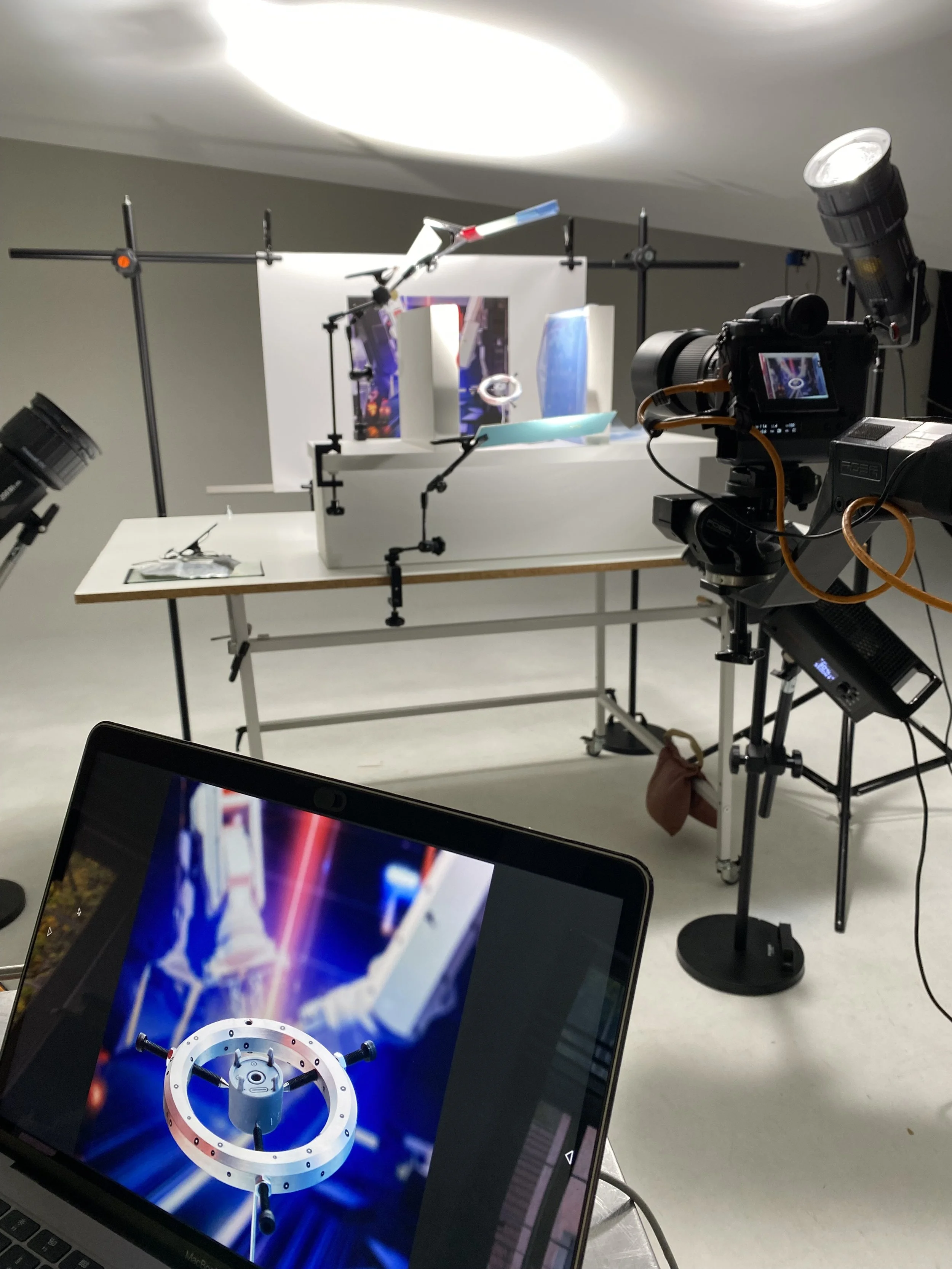 Making of, Vorbereitung Produkte Aufnahmen im Fotostudio, Fotograf Christoph Küenzi
