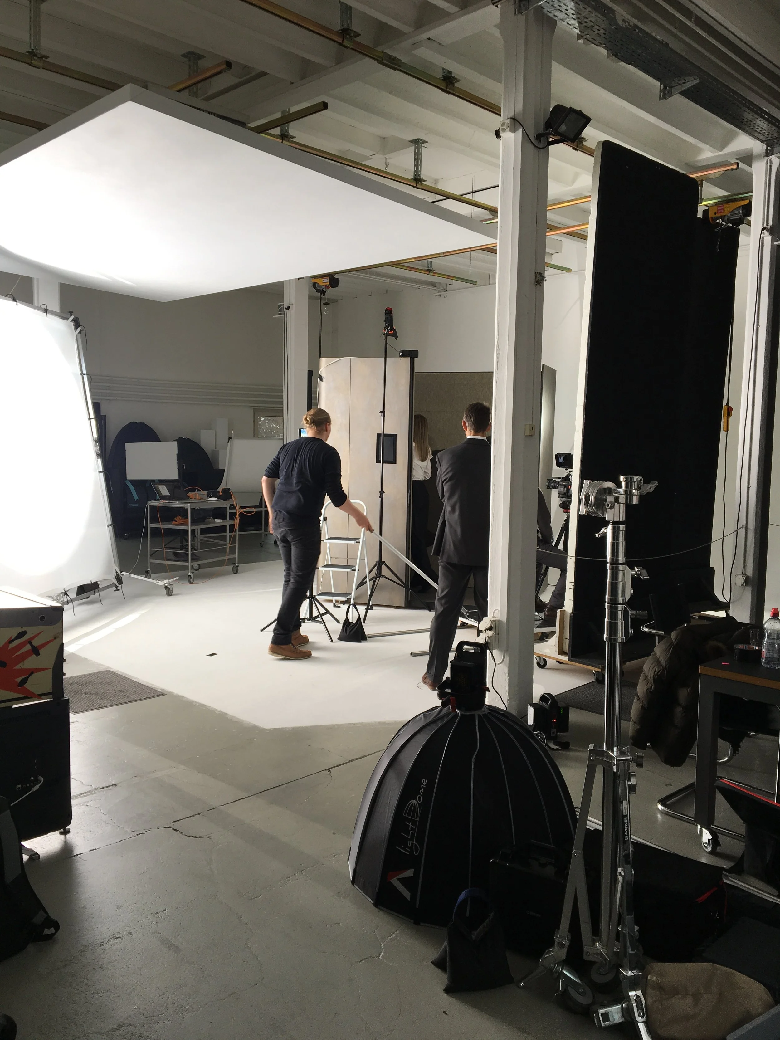 Making of, Vorbereitung Produkte Aufnahmen im Fotostudio, Fotograf Christoph Küenzi