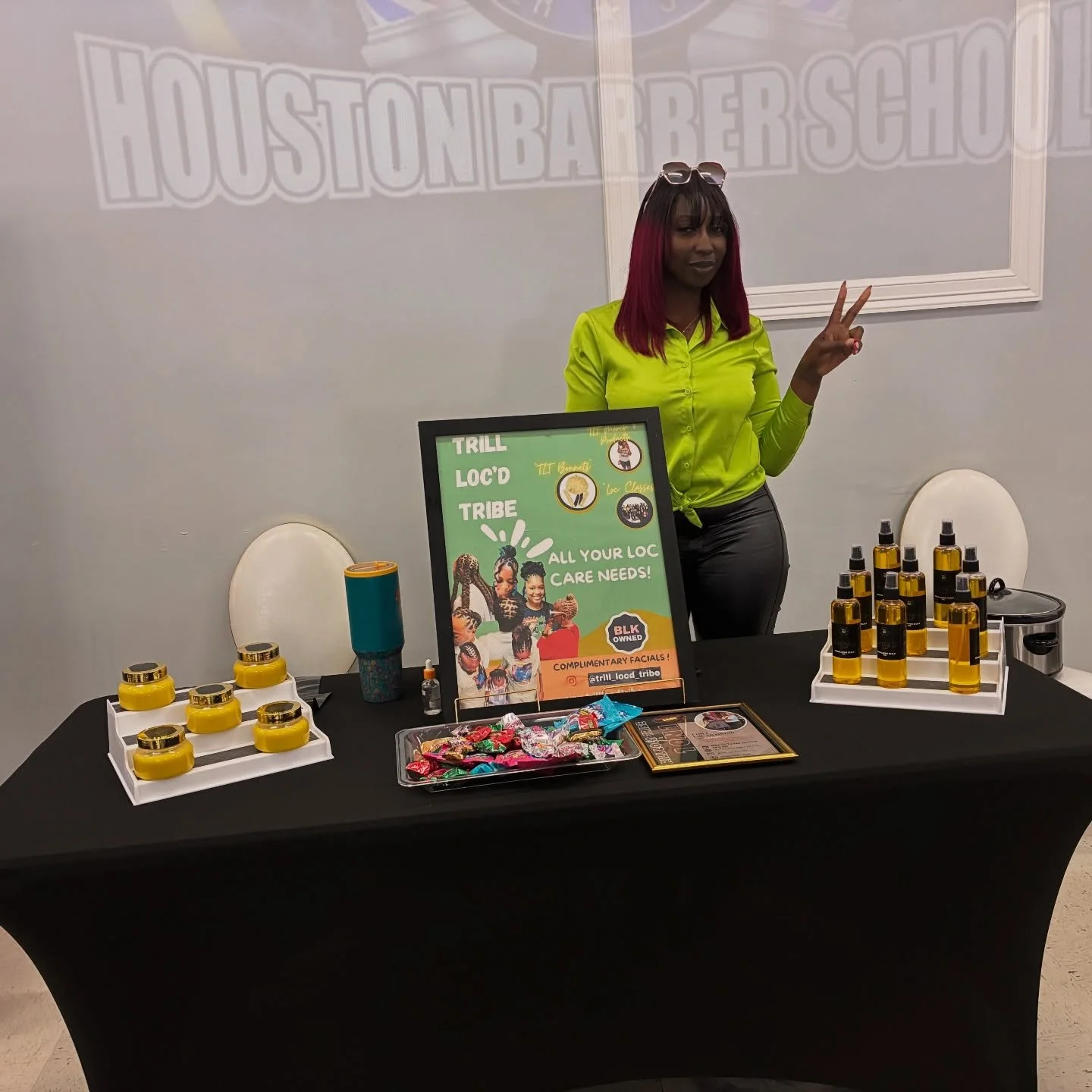 I&rsquo;m tryna be a millionaire by next year! 💪🏾

#watchmework 🙏🏾✨

#houstonbarberschool💈✂️ #Barberbattle 
#trilllocdtribe 

Trill Loc&rsquo;d Tribe products Coming Soon‼️