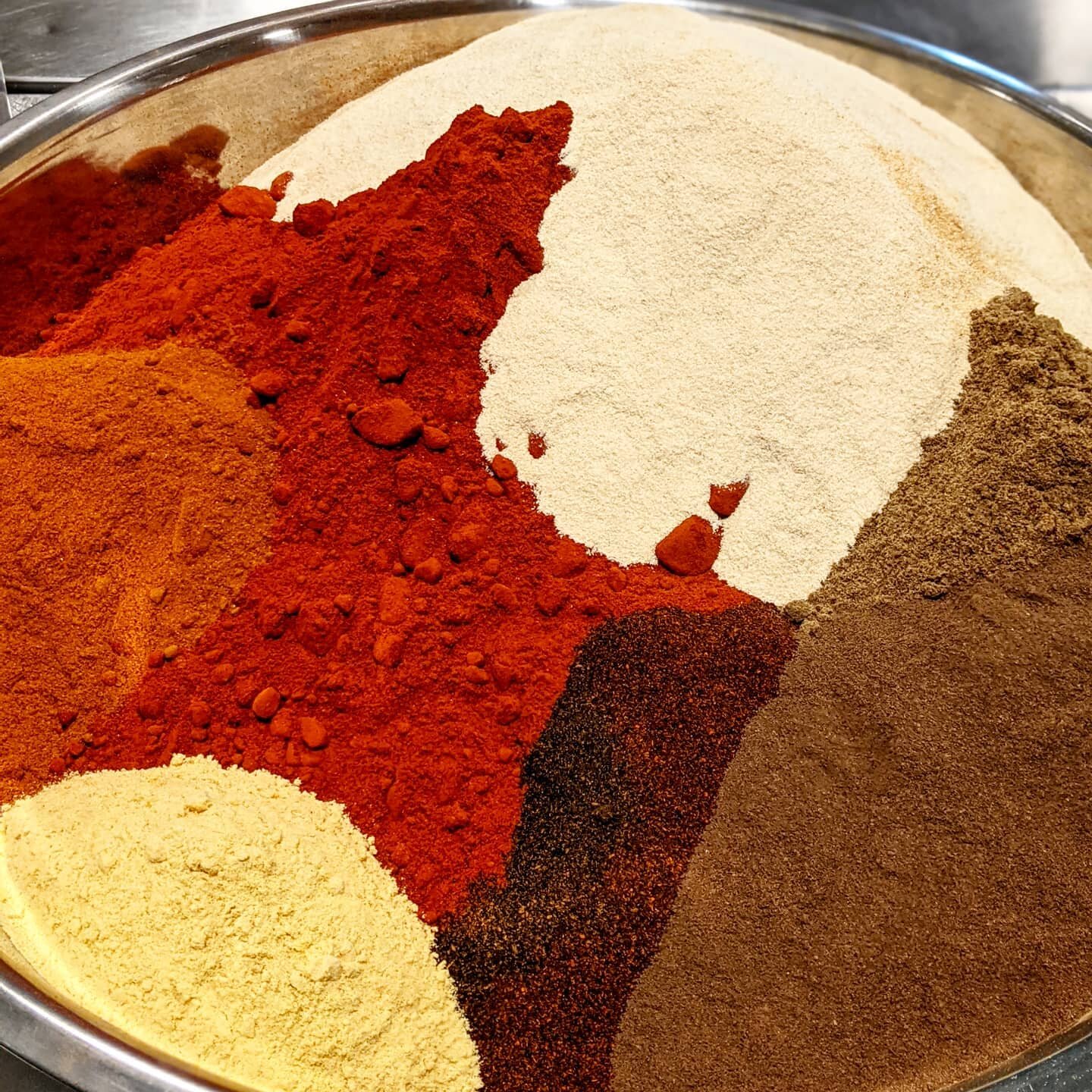 In the lab! Aren't the colors beautiful?!

#meseanspices #eatgoodalways #africandiaspora #flavors #seasoning #shopblack #madeindc #yummy #spiceblends #igfoodie #inthekitchen #cheffin #spicequeen