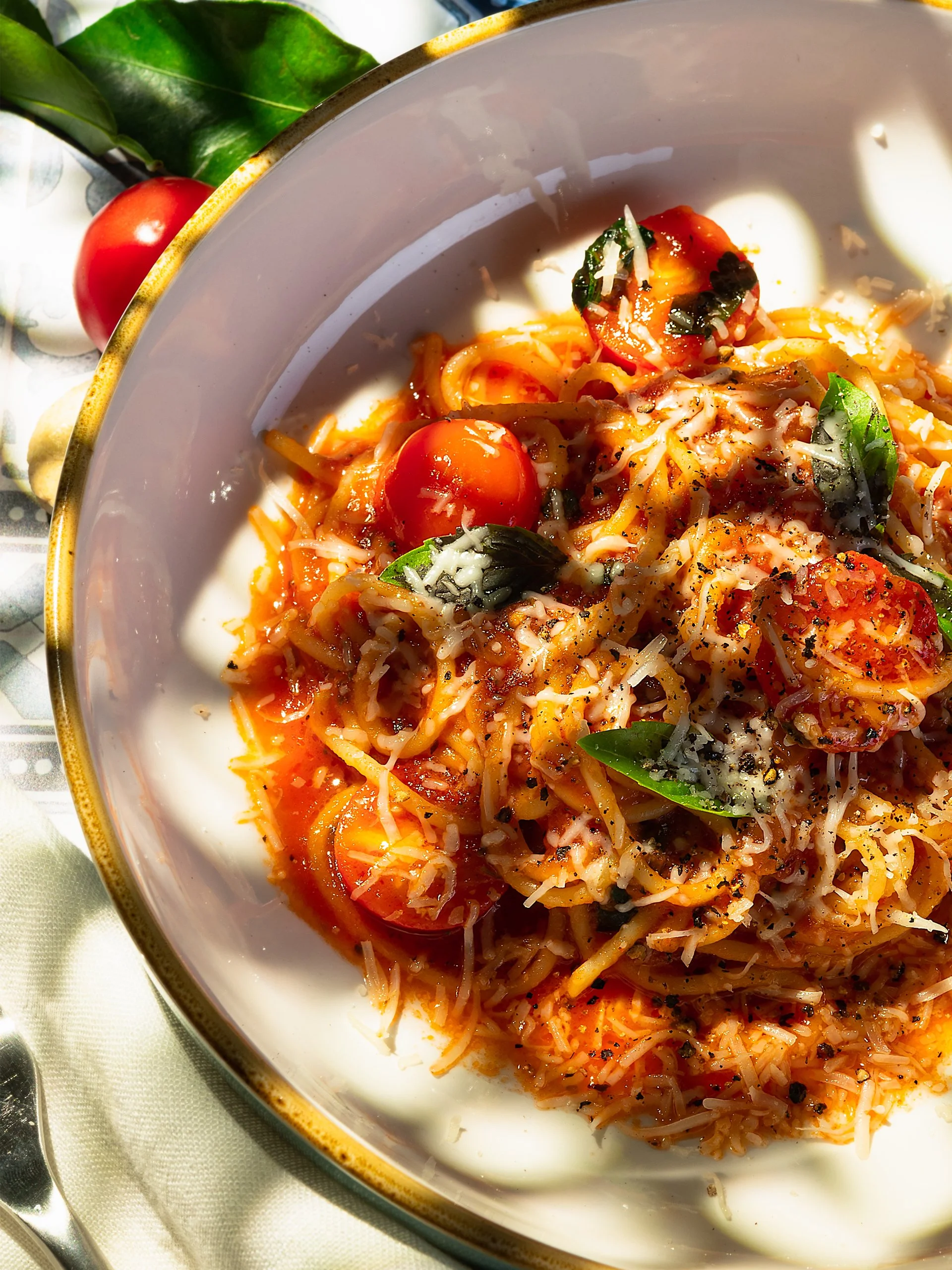 Food Photographer Xenia Rizova – Summer Menu Photoshoot for Italian Cuisine Caffe Ma Va La, Moscow – Tomato Pasta