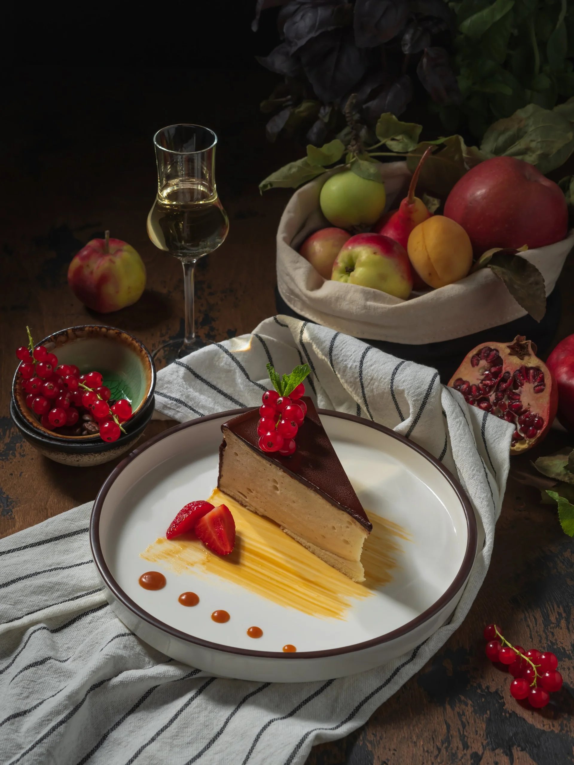 tort-ptiche-moloko-fotosyomka-menyu-moskva.jpg