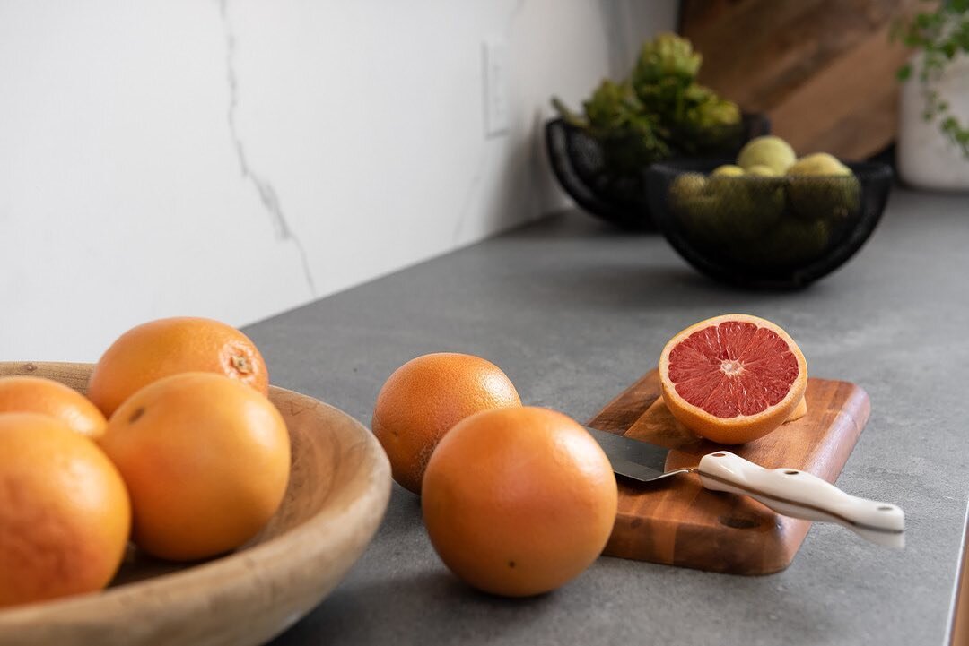 With summer creeping into the horizon, we're starting to daydream about our fave summer snacks and time spent in the sun. 
⠀⠀⠀⠀⠀⠀⠀⠀⠀
A staple, fruit is a great way to integrate colour within your kitchen. Vibrant fruit and vegetables rich in colour a