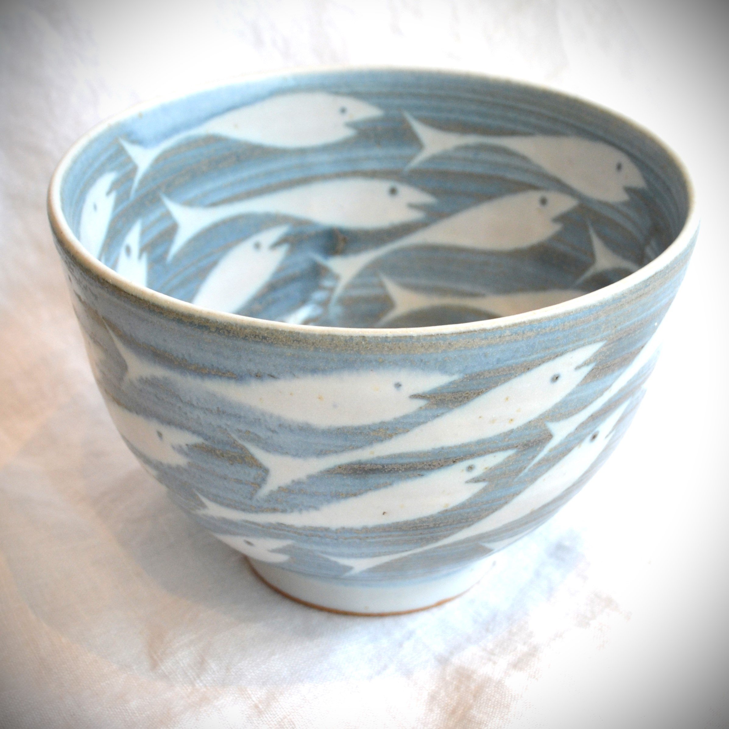 tall side bowl fish 4.jpg