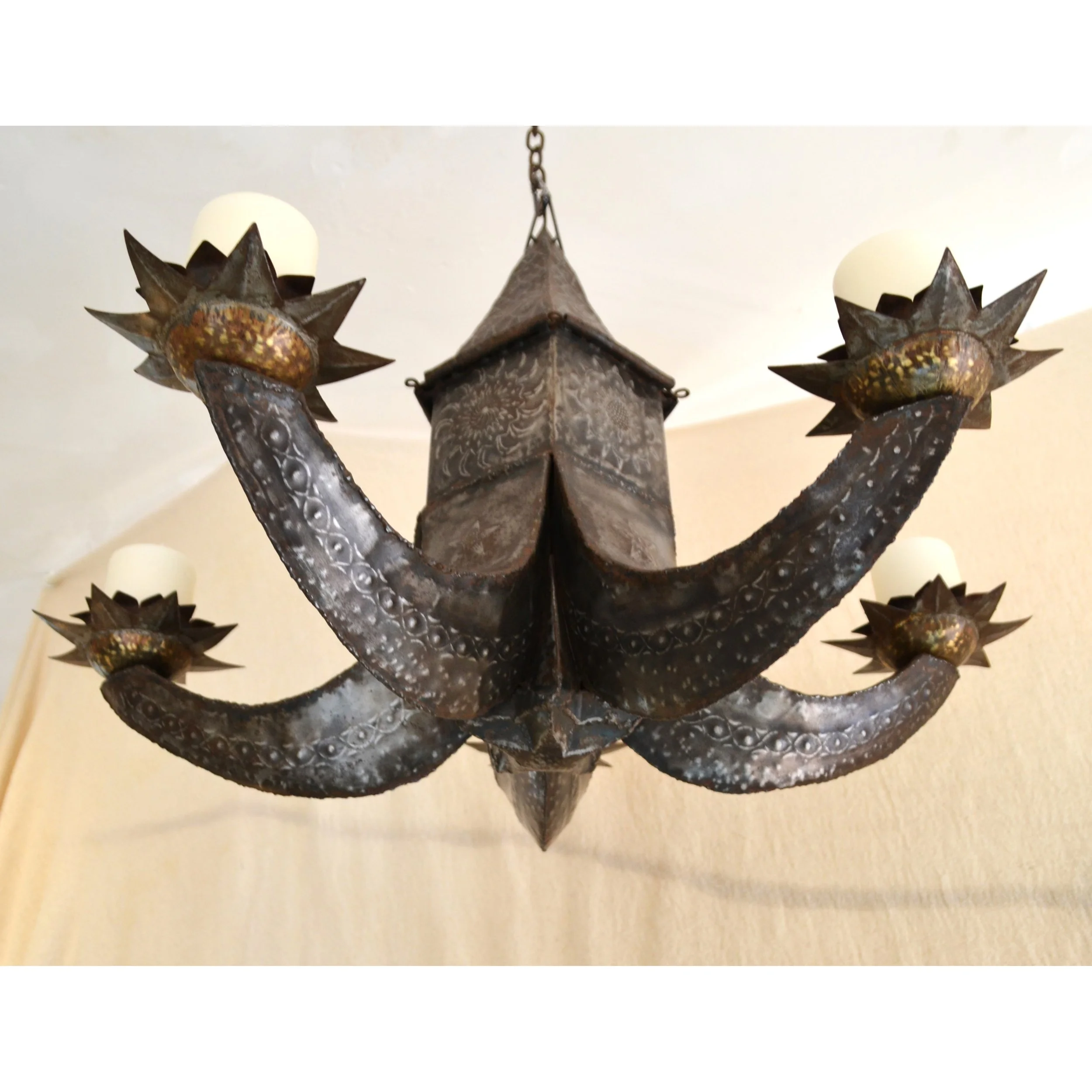 star chandelier 1a.jpg