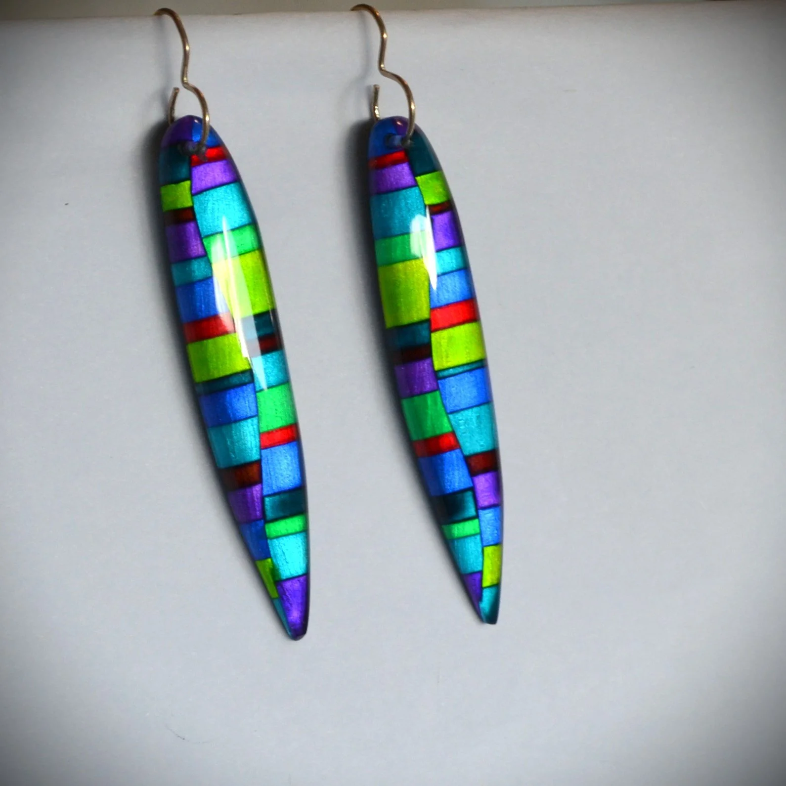 greensplit long earr 1.jpg