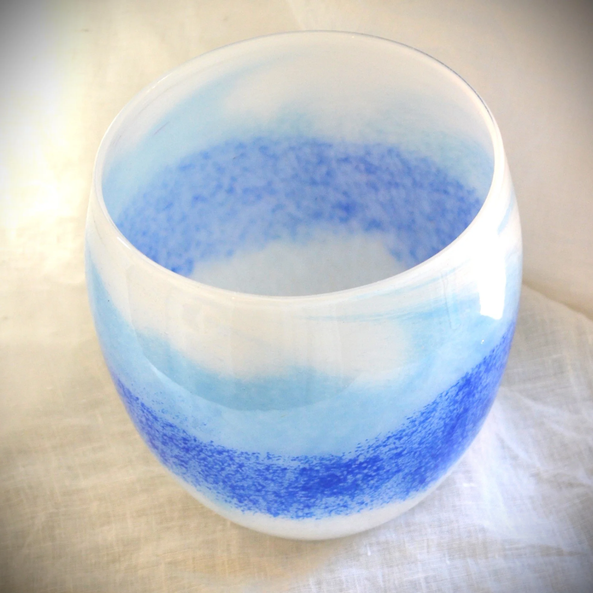 blue vase3.JPG