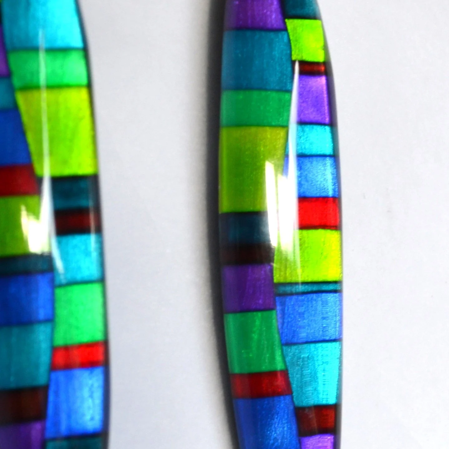 greensplit long earr 3.jpg