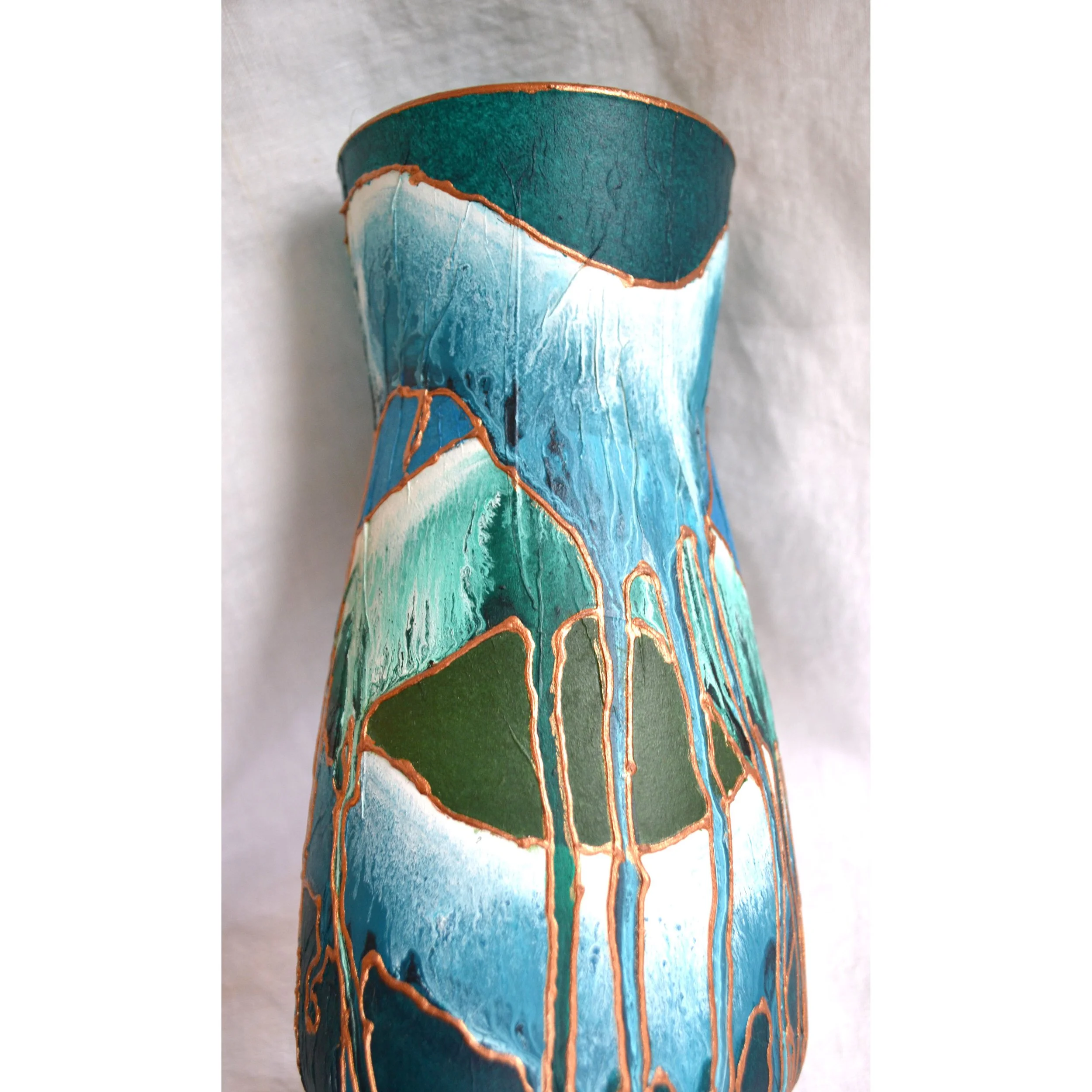 vase waisted 2.jpg