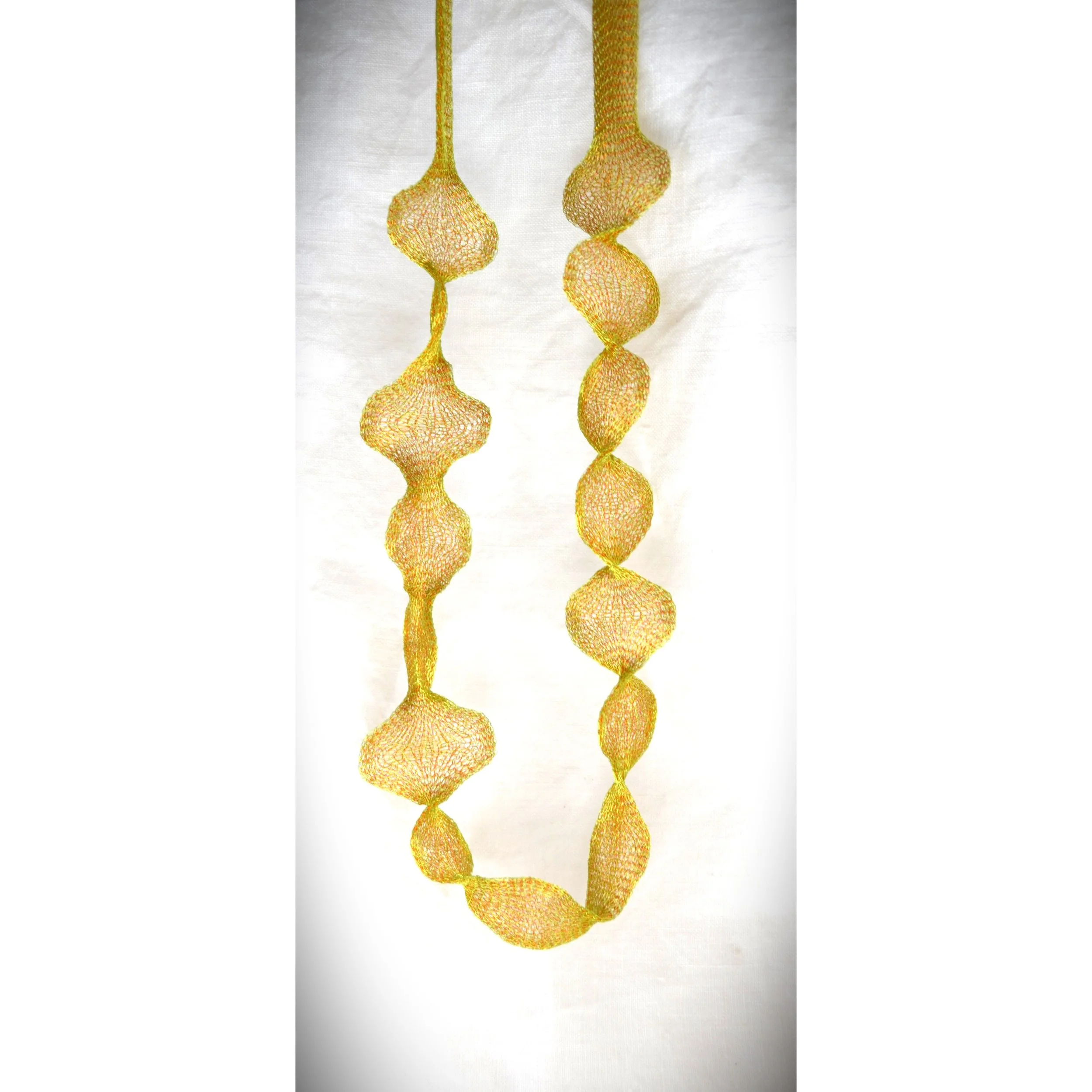 Wavy gold and lime necklace