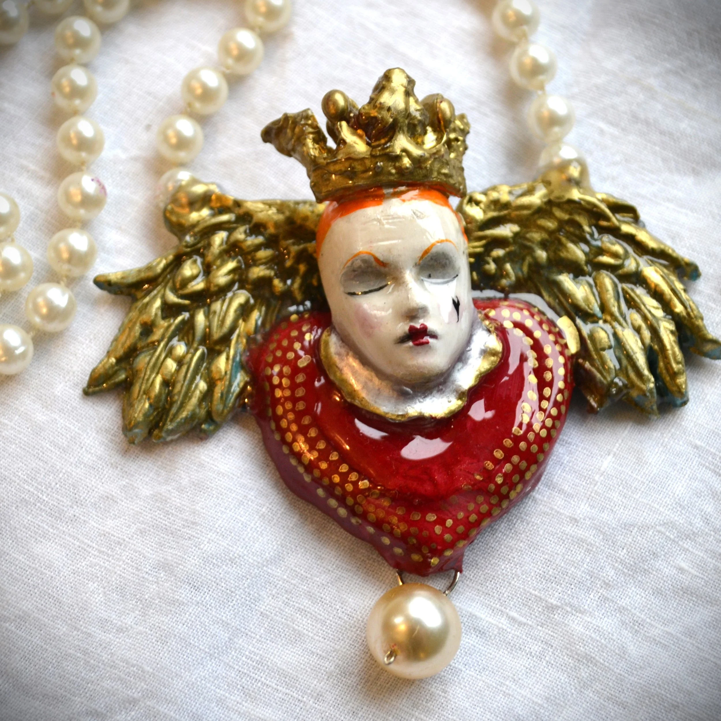Red Heart Queen necklace 2.jpg