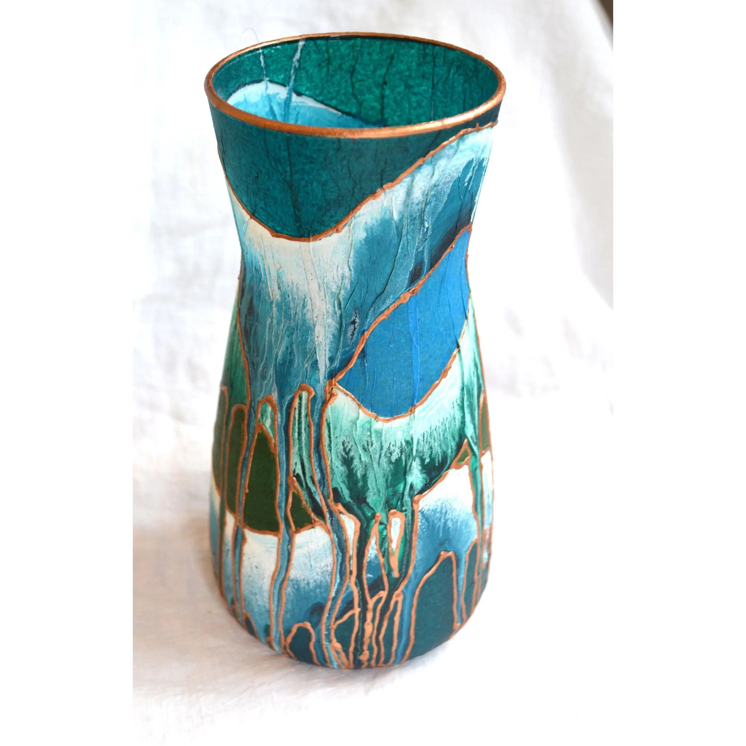 Large high waisted vase