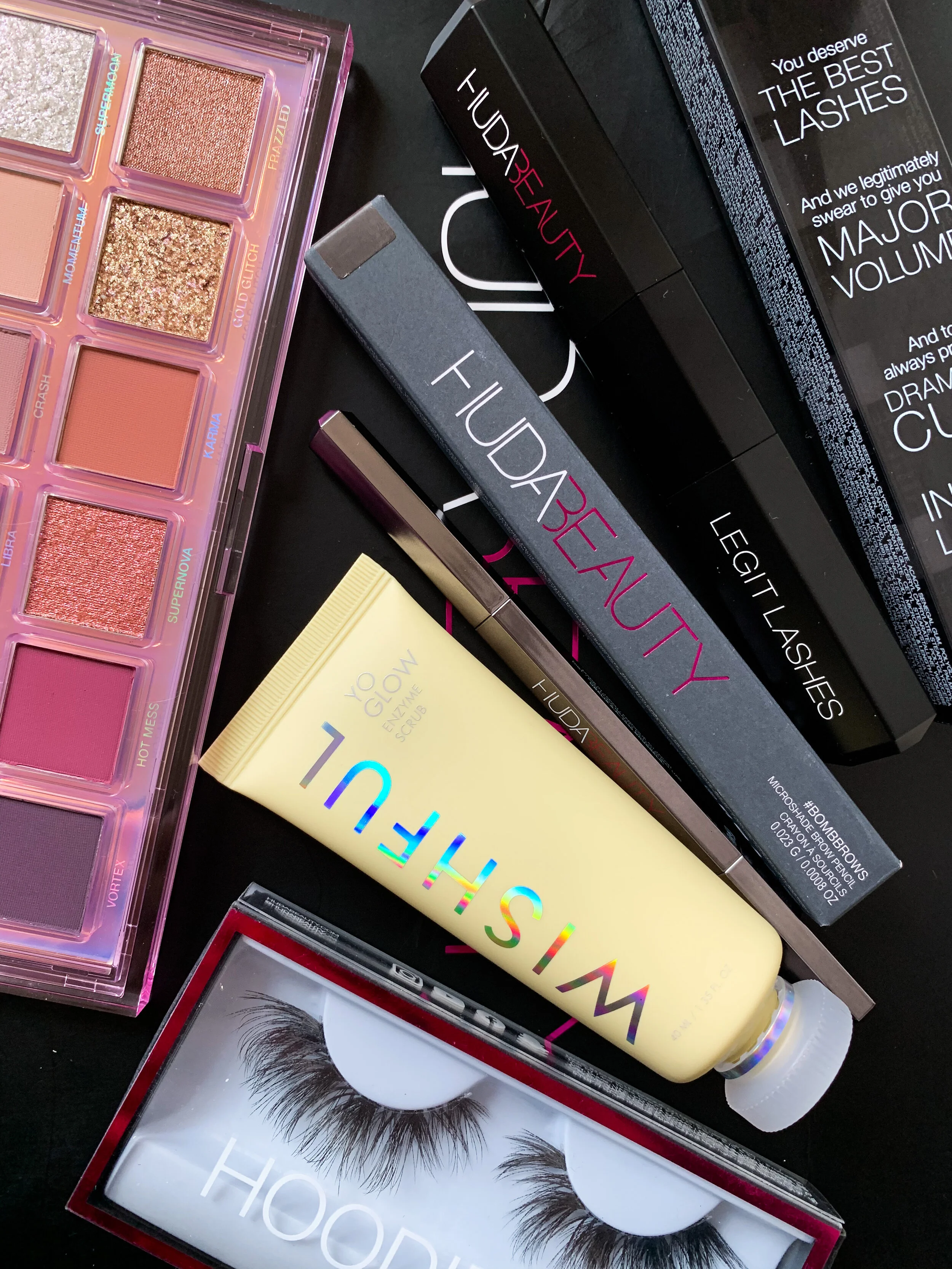 Reviewing Huda Beauty's Cult Products 