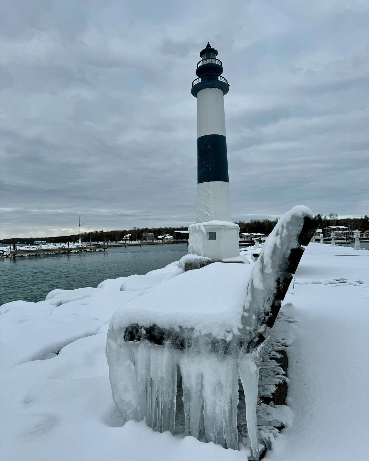 ❄️Feeling a lot like winter again here in Sister Bay!!❄️

#sisterbay #sisterbaywi #lakemichigan #doorcounty #travelwi #discoverwisconsin