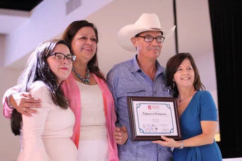 Award-Winning Business Accelerator Graduates 45 Hispanic Entrepreneurs