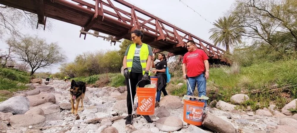 Keep Arizona Beautiful participates in the Great American Cleanup in ...