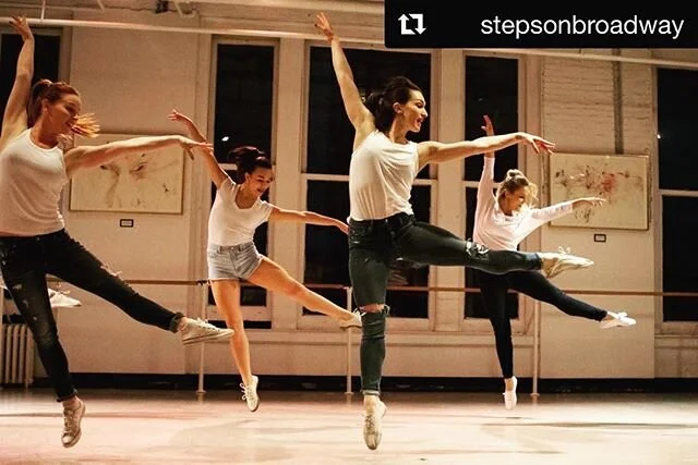 everyday is #internationaldanceday 💙 had a blast twirling with these awesome chicks
・・・
We&rsquo;re celebrating #internationaldanceday with some photos from last Saturday&rsquo;s #performancelab! Congrats to all involved on another wonderful show! ?