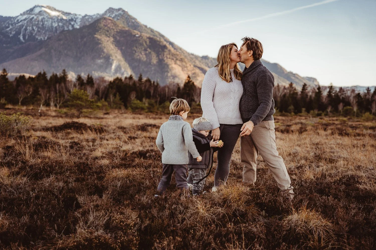 natürliche Familienfotos in einem entspannten Familienshooting für Prien am Chiemsee, Rosenheim, Traunstein  Chiemsee, Chiemgau