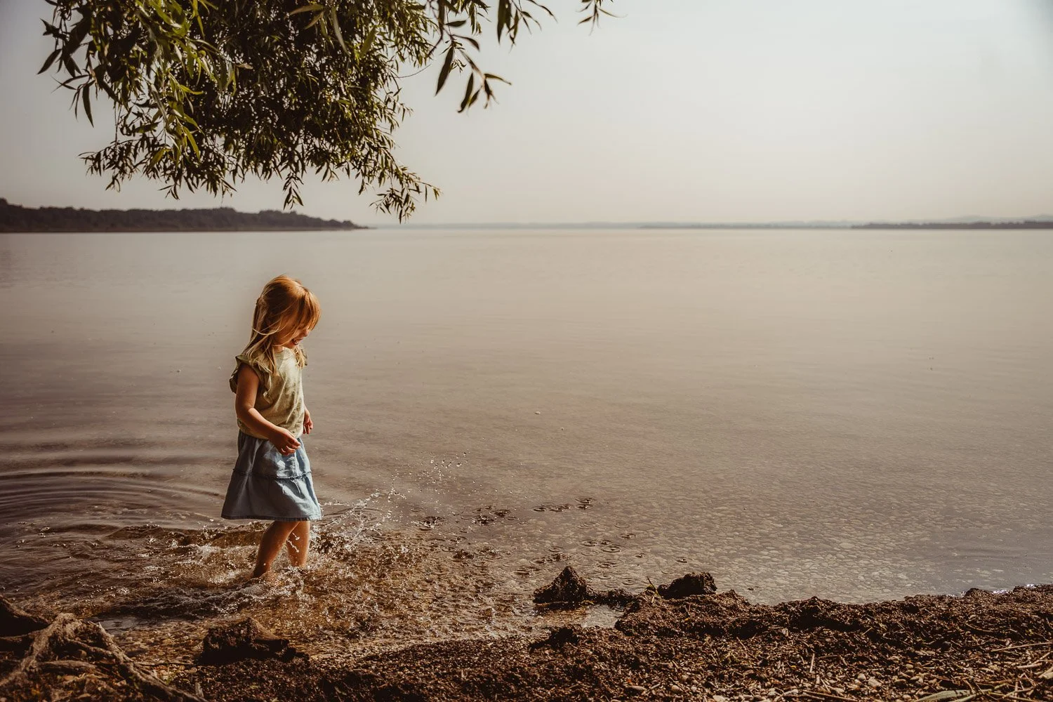natürliche Familienfotos in einem entspannten Familienshooting für Prien am Chiemsee, Rosenheim, Traunstein  Chiemsee, Chiemgau