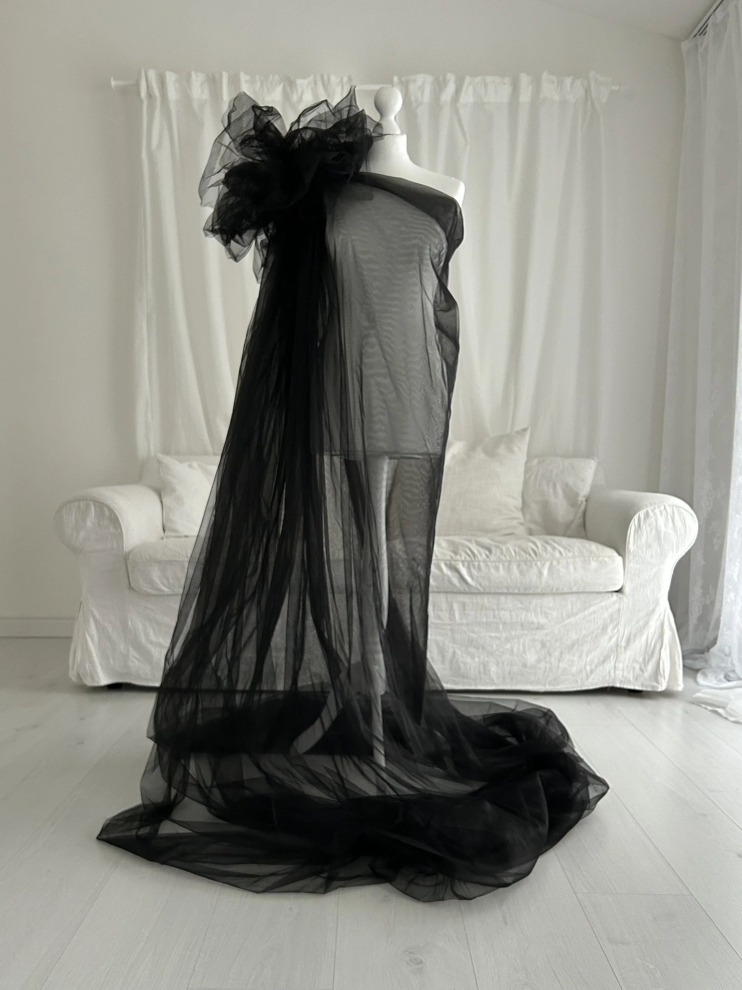 wunderschönes Shootingkleid für  Babybauchfotos von Babybauchfotografin Jacqueline Wilms für ein einzigartige Babybauchshooting  in Prien am Chiemsee, Rosenheim, Traunstein, Wasserburg, München und dem Chiemgau