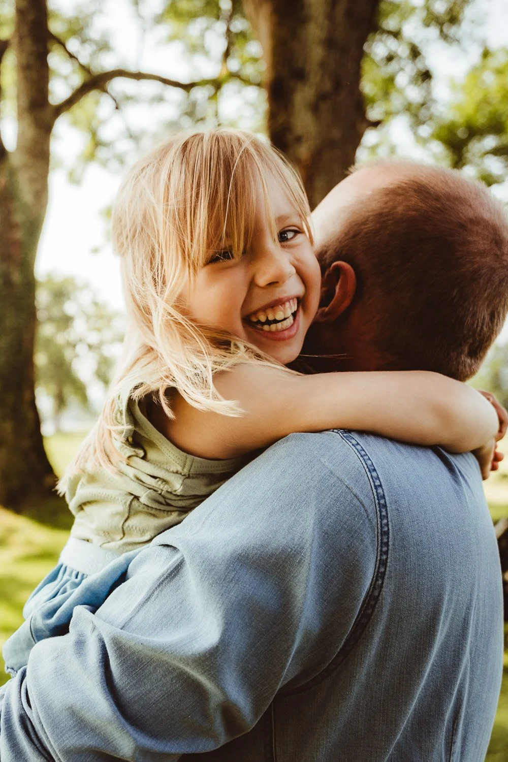 natürliche Familienfotos in einem entspannten Familienshooting für Prien am Chiemsee, Rosenheim, Traunstein  Chiemsee, Chiemgau