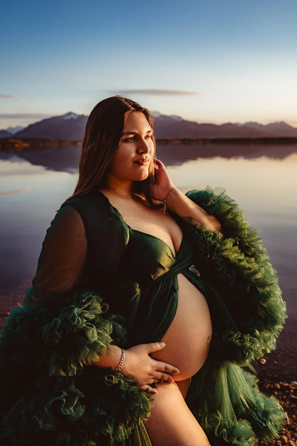 wunderschöne Babybauchfotos beim Outdoorshooting in Prien am Chiemsee