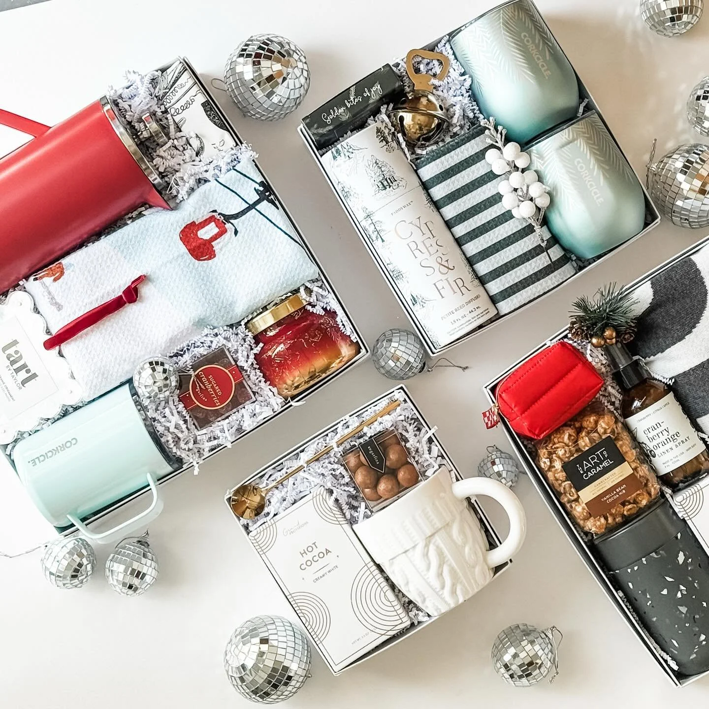 ✨Shop now - - Ship later ✨Choose a  December shipping date at checkout. 

#giftboxes for everyone! Simple for you, special for them.

#christmasiscoming #christmasshopping