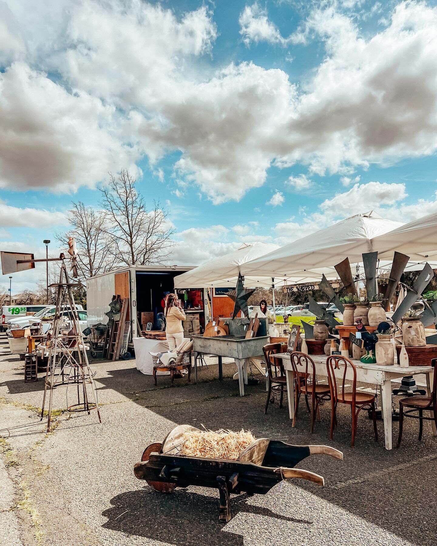The second Sunday of every month ✨ 300+ incredible vendors selling antiques, collectibles, vintage, &amp; more. Ring in Spring with us on April 14th at Sleep Train Arena (via Truxel Road) from 6:30-3pm!