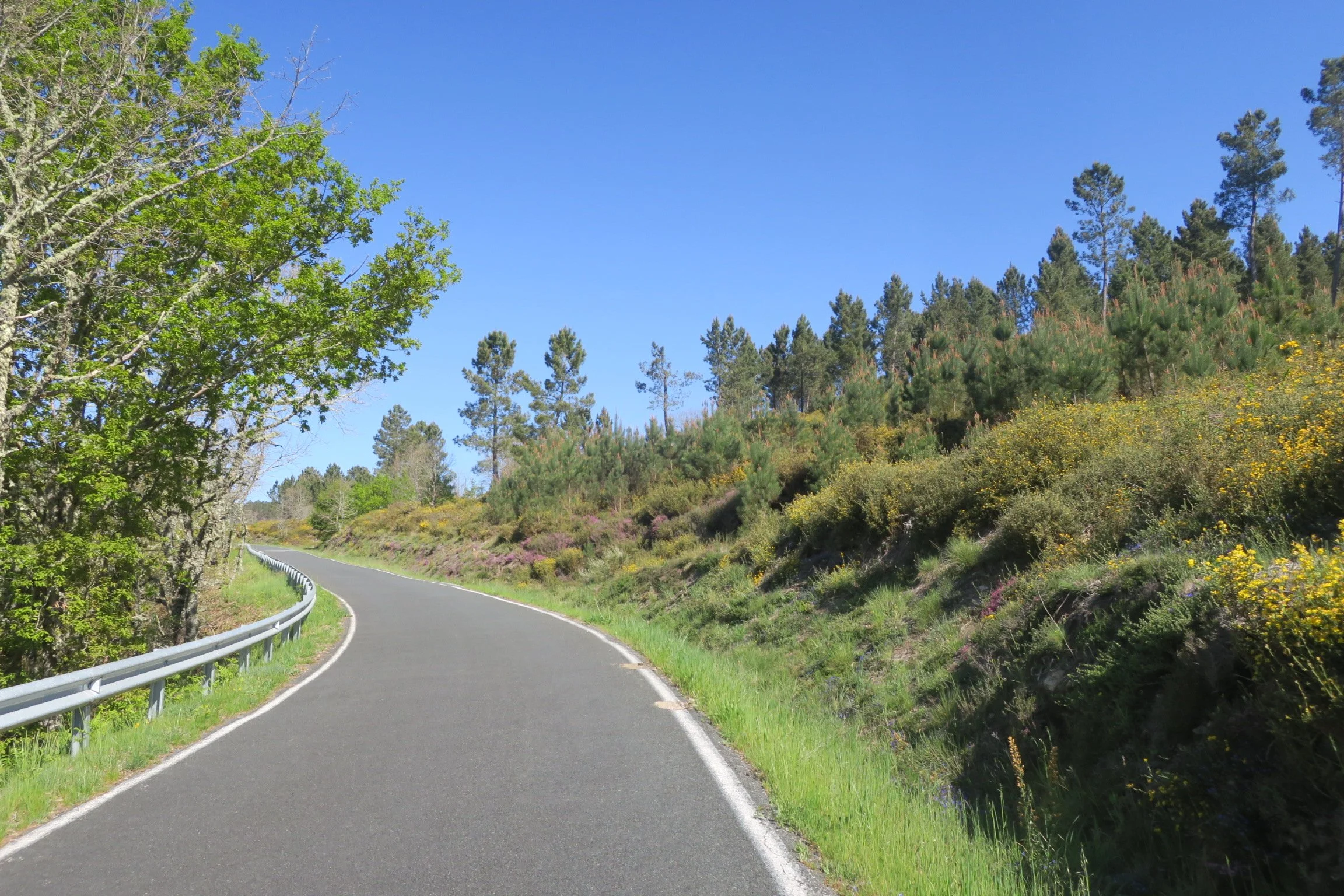 Quiet rural roads, Xurés, Galicia