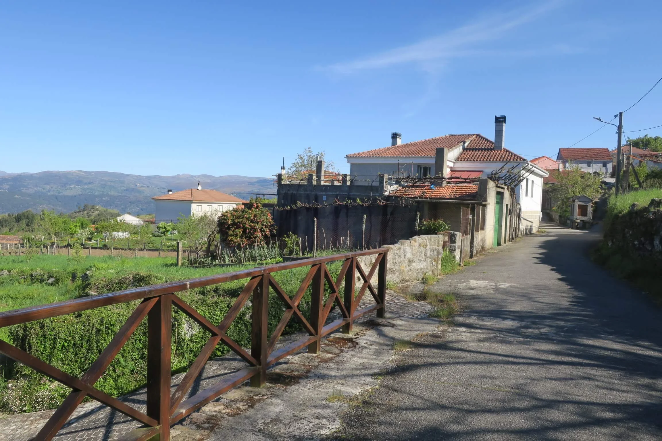 galician-village-xures.JPG