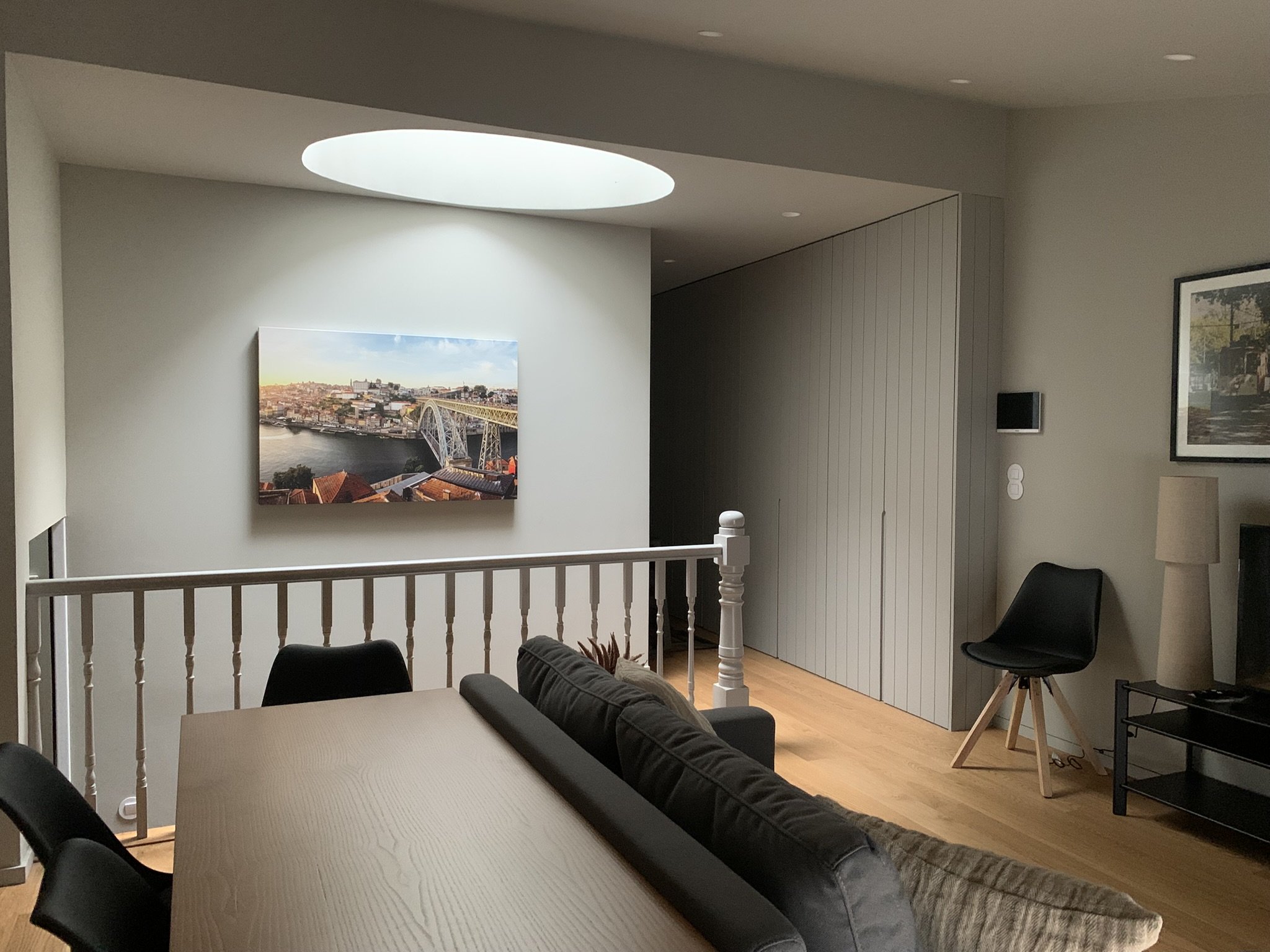 Bonjardim 1108 Building (6 Apartments). 
Photos from the final assemblies