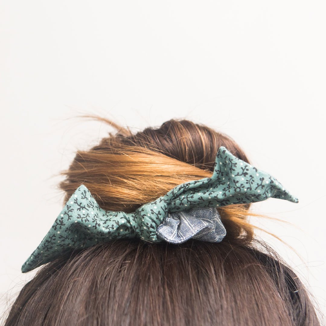 hair-bow-scrunchie-bun - Nandi Duszynski.jpg