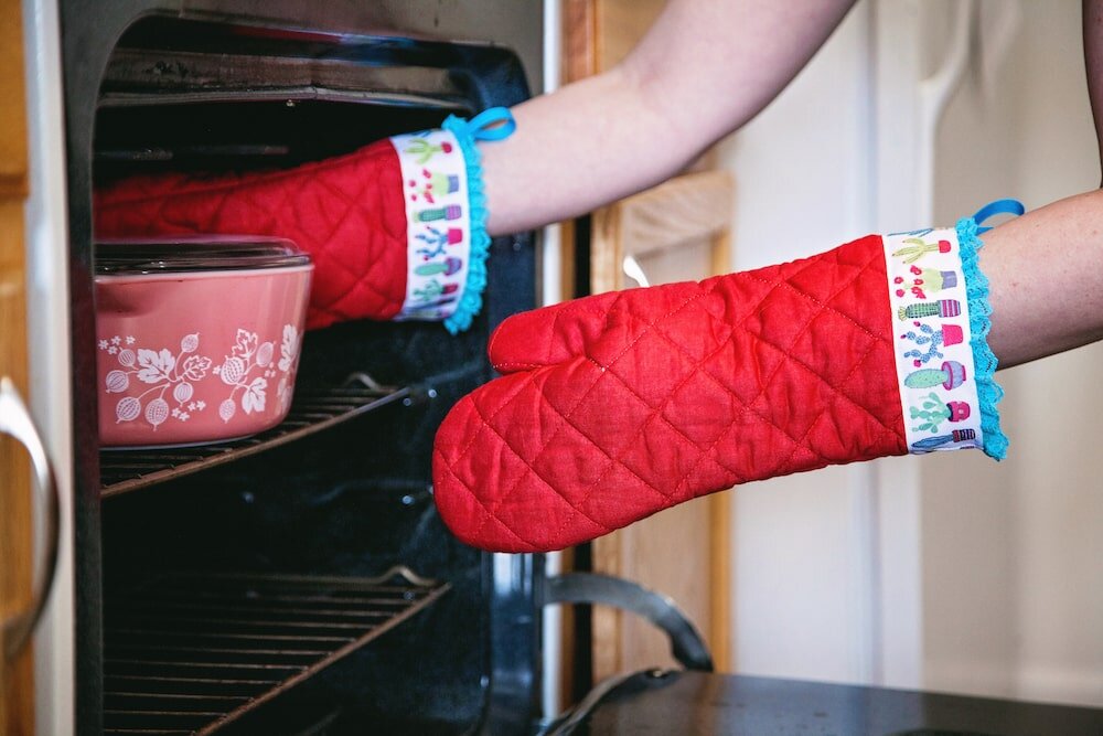 Cactus-Oven-Mitts-Gloves-By-Katherine.jpg