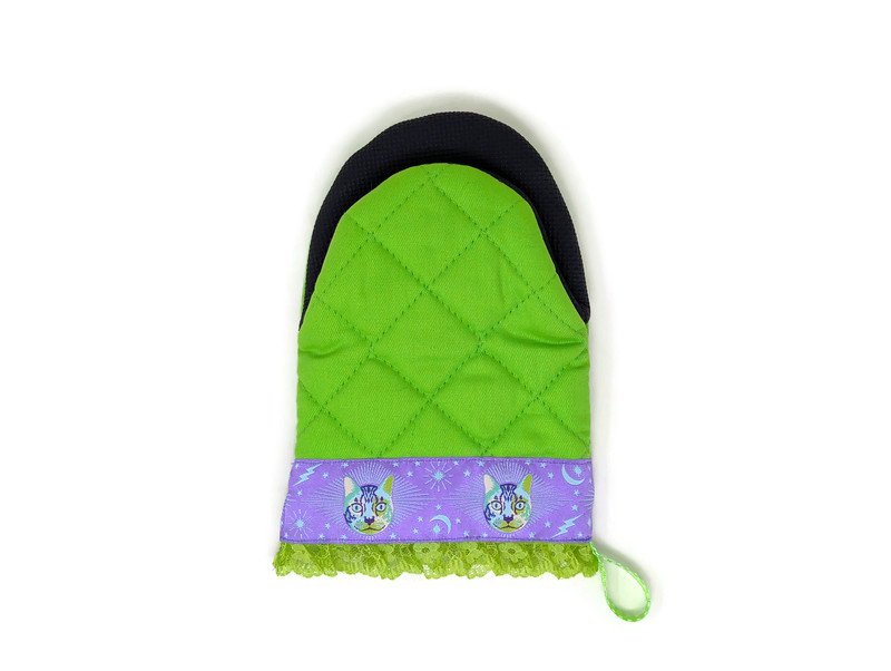 Cosmic_Cat_Oven_Mitt_Back.jpg
