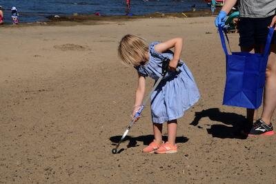Volunteers remove nearly 1,500 pounds of trash from Lake Tahoe beaches