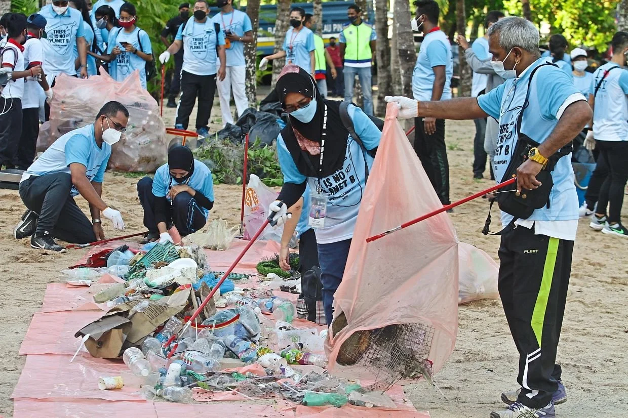 Ploggers collect kilos of trash, but jog few kilometres