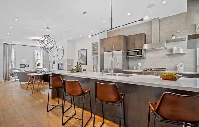 Beautiful 4 bedroom/3 bathroom 2,300 sq ft home in the Castro. Newly renovated with a downstairs suite with a kitchen, so you can stick your mother-in-law down there and keep tabs on her 👌🏽 Asking $2,695,000.  #sanfranciscorealestate #sfrealtor #ne