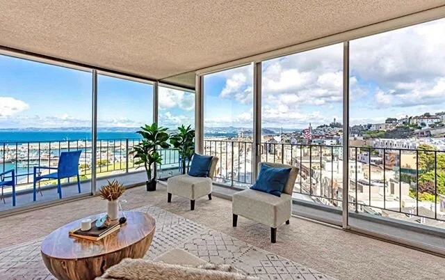 Let&rsquo;s talk about 180 degree views of the SF Bay and stumbling distance to Ghirardelli Square! This 2/2 1,200 sq ft. condo hit the market today and is listed for $1,475,000.  #sanfranciscorealestate #sfrealtor #newlisting #corcorangloballiving #