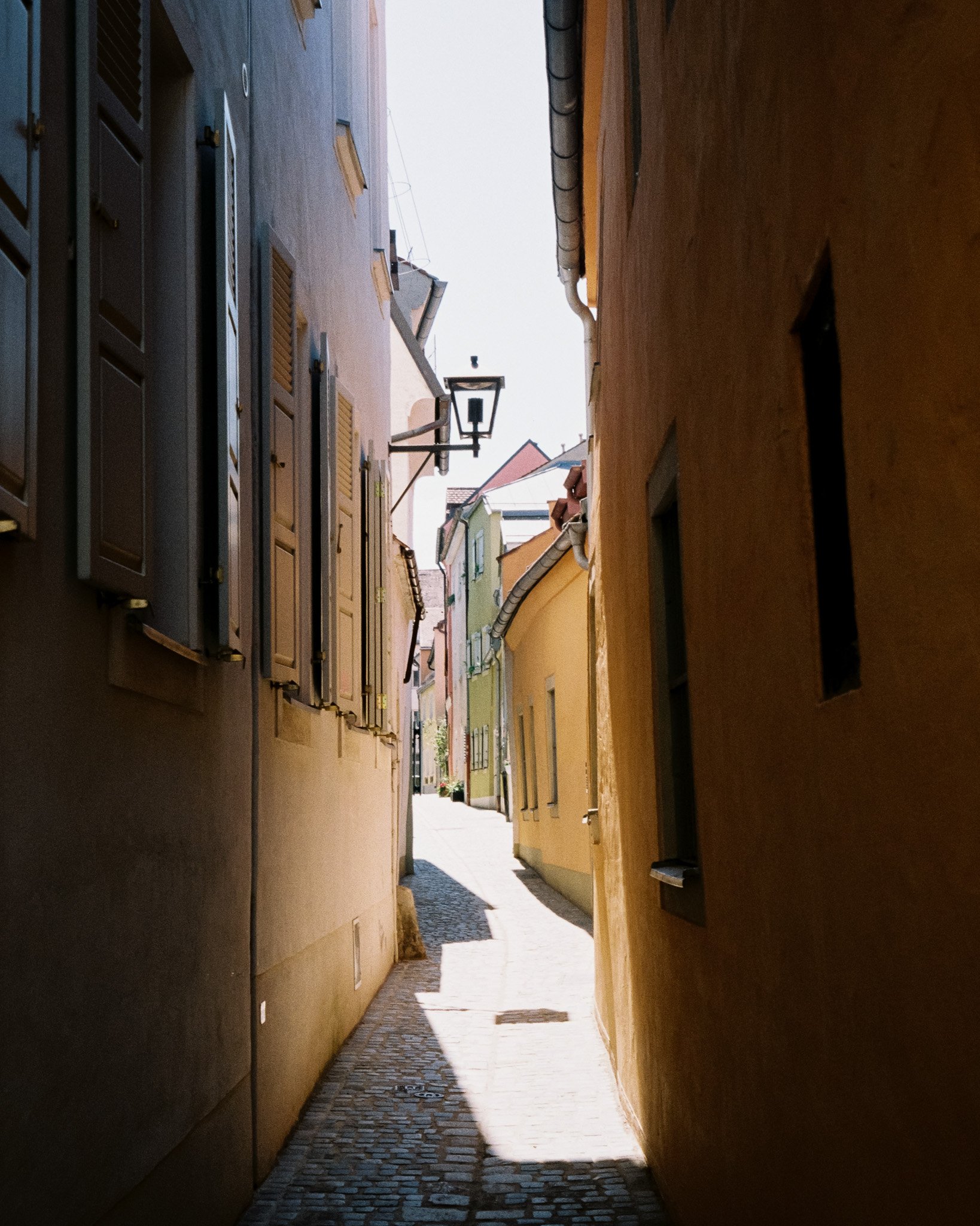 R1-07907-0017.jpeg