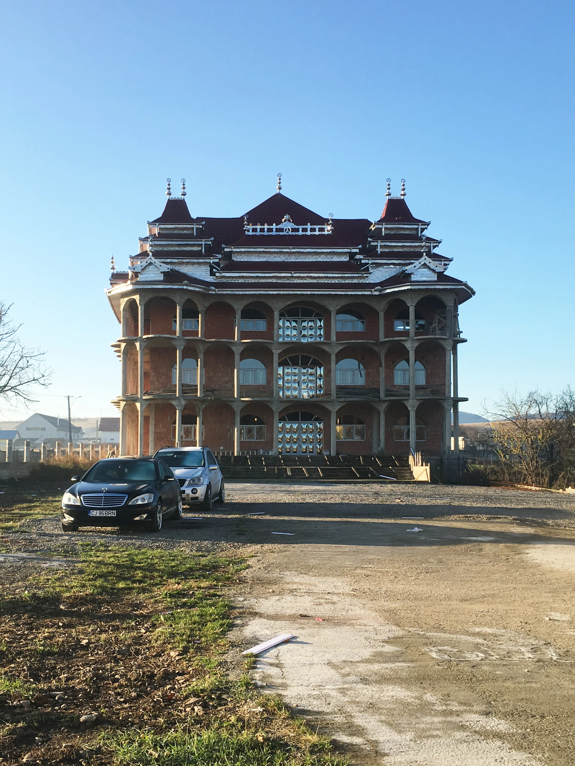 Gypsy Palaces in Romania