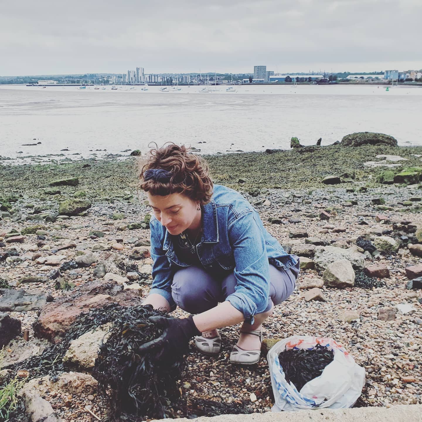 Collecting my seaweed for my raku pottery adventure yesterday, I discovered giant old brick kilns on the beach of Hoo in Kent. 

The bricks were made here and then shipped along the estuary all over the UK.