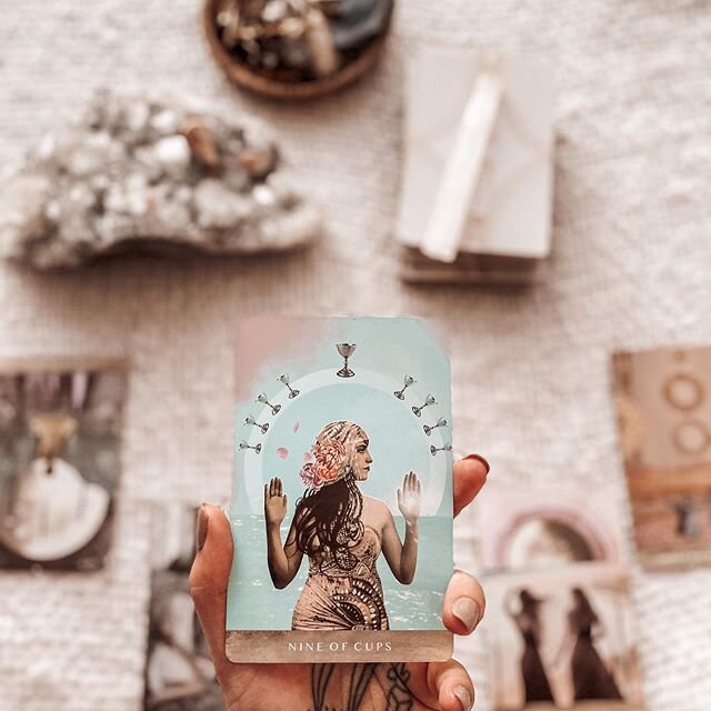 ⚡️G I V E A W A Y⚡️
To celebrate the launch of the tarot website I&rsquo;m offering a clarity reading for you AND a friend.

To Enter 
1. Like this post 
2. Follow @
3. Tag a friend 
4. Unlimited entries 
5. Extra entries for storey shares ✨Clarity R