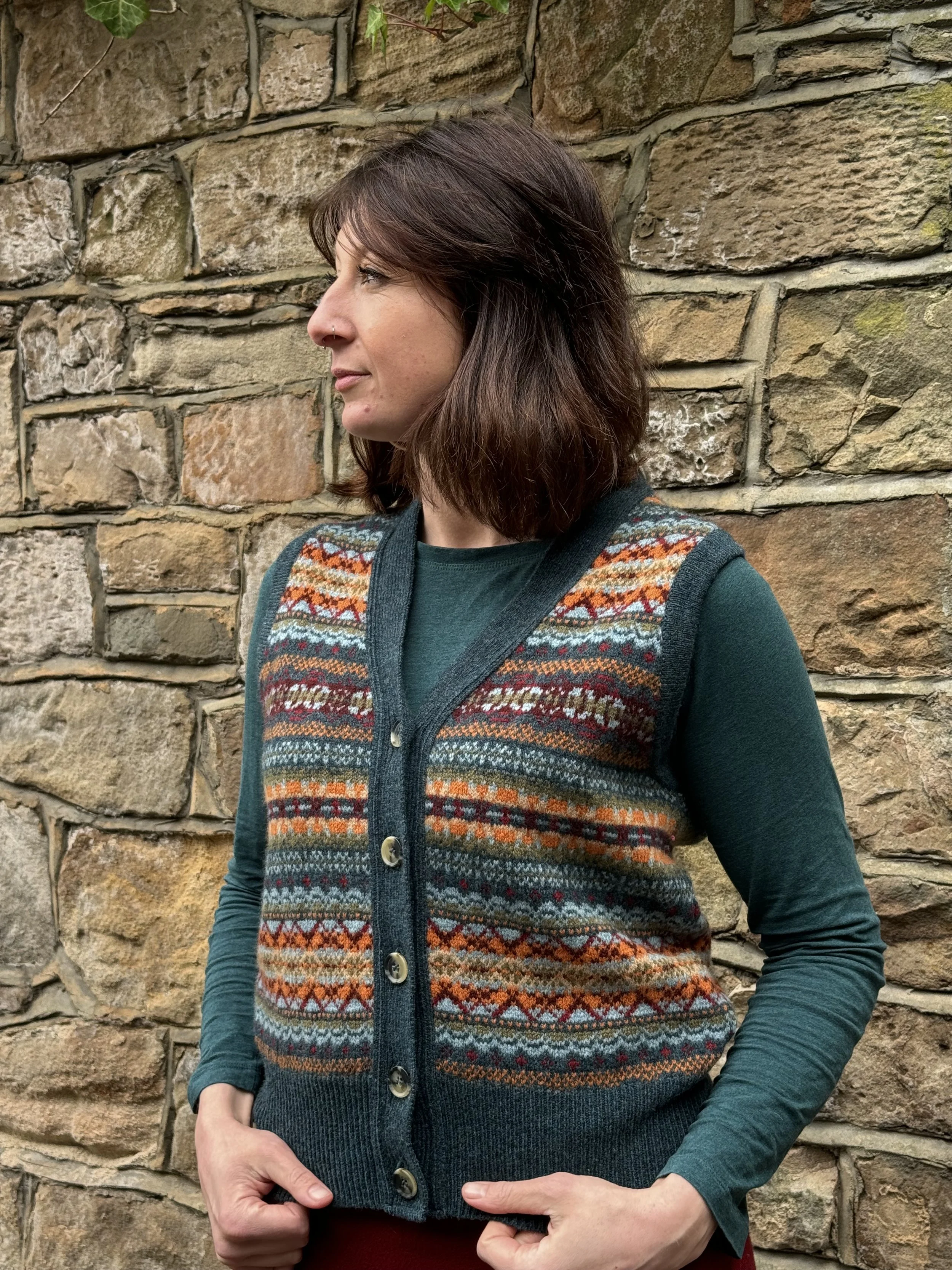 V4318 - Kinross Waistcoat, Vee Neck - Prelude - ERIBE 1.jpg