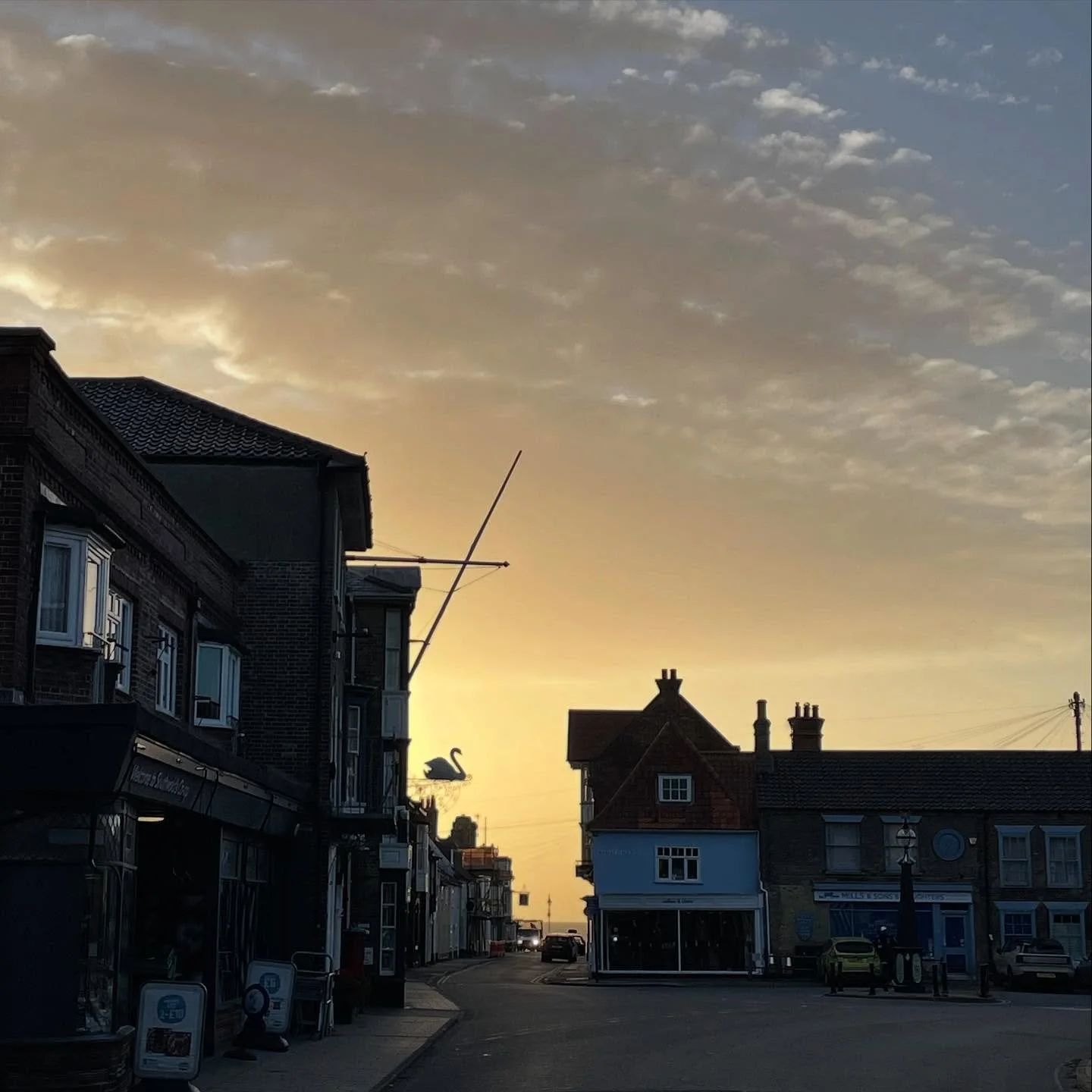 Morning everyone. It&rsquo;s Sunday, the wind has dropped and there&rsquo;s a beautiful sunrise happening. Aren&rsquo;t we lucky #Southwold