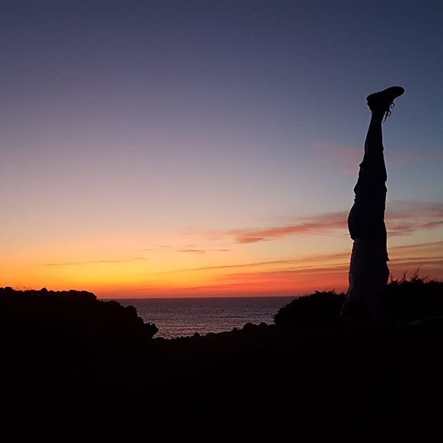 Magnifique coucher de soleil sur Formentera #coucherdesoleil #yogapose 🙏🏻🌙🥰🦎