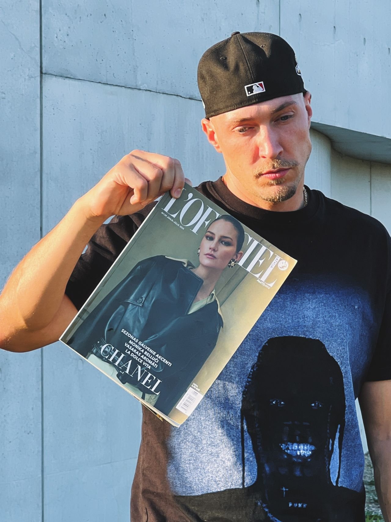 Andy Tankmar with front cover.jpeg