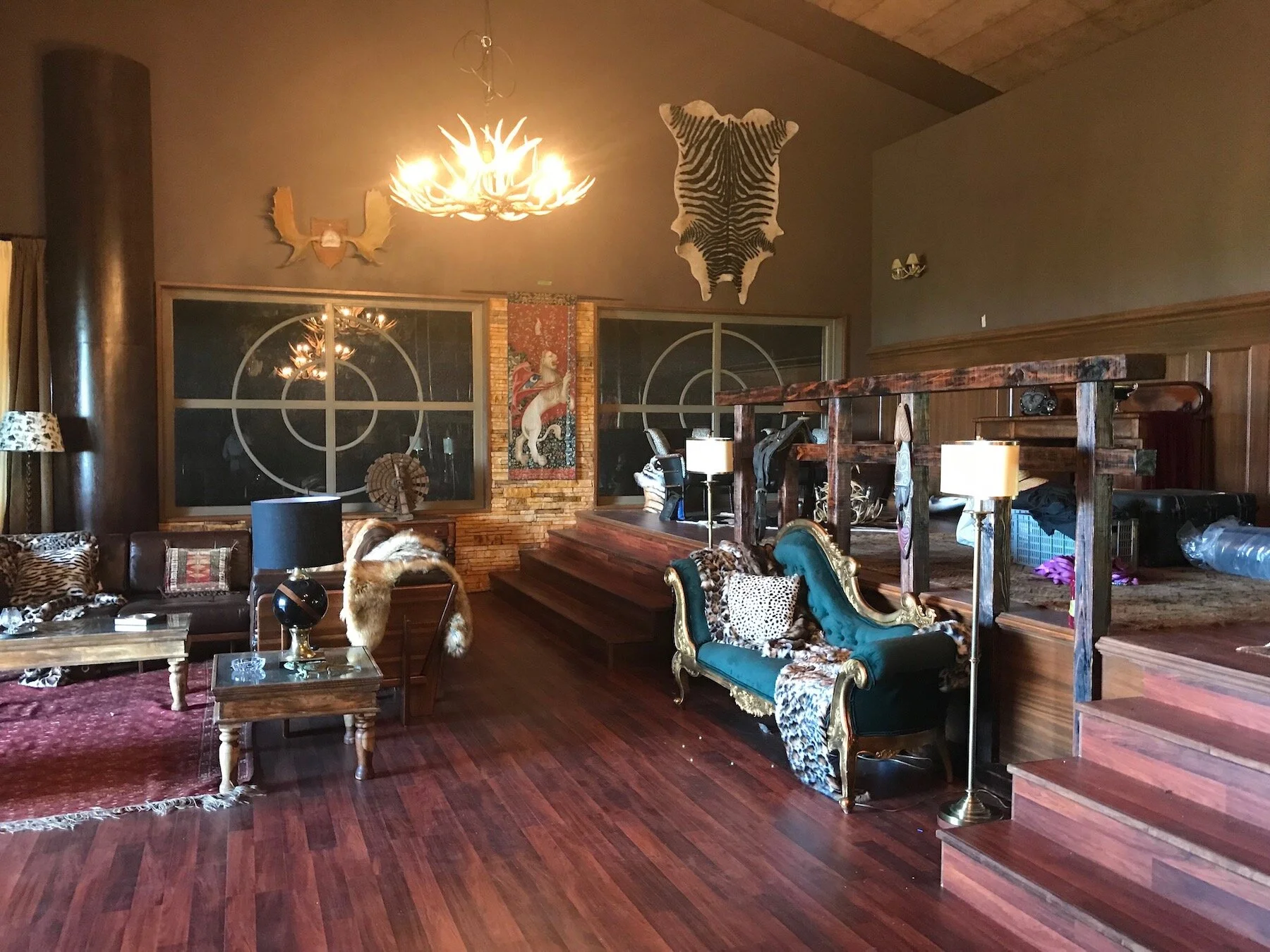 Declan's Mansion set dressing